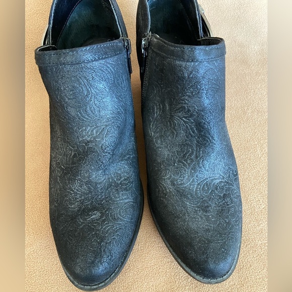 White Mountain Boots Womens Davenport Ankle Bootie Black Buckle Heels 9M - Picture 6 of 11